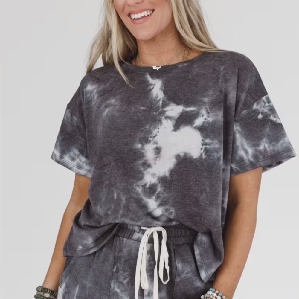 Three Bird “ The Nest serene sky” Women's Tie-Dye Gray Top size medium